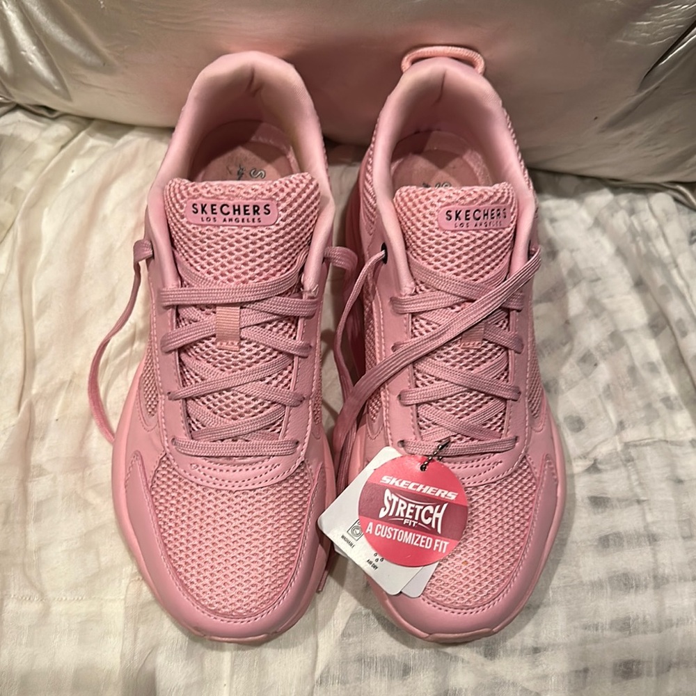 [SKECHERS]  Sneakers with Modern Sole and Mesh Design